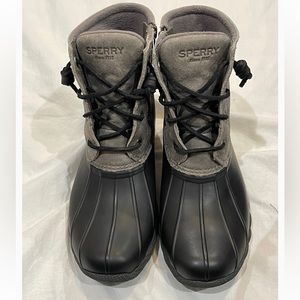 EUC! Womens Size 6.5 Sperry Saltwater Duck Boots in grey leather black rubber